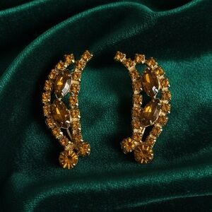 Vintage Screwback Root Beer & Topaz Amber Rhinestone Crawler Earrings - 1950s